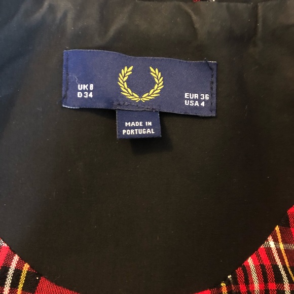 Fred Perry Trench Coat only sold in UK. Exclusive - Picture 2 of 12